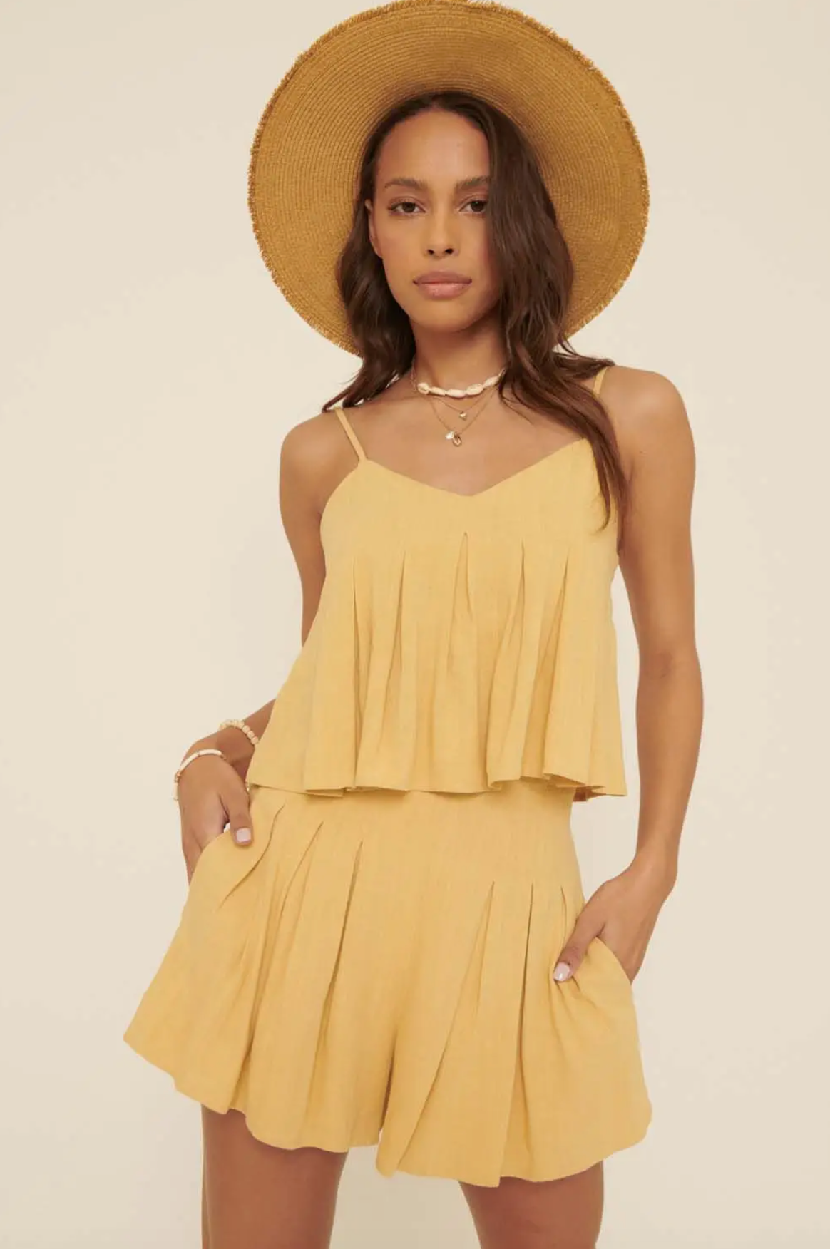 Solid Woven Pleated Pocket Skorts